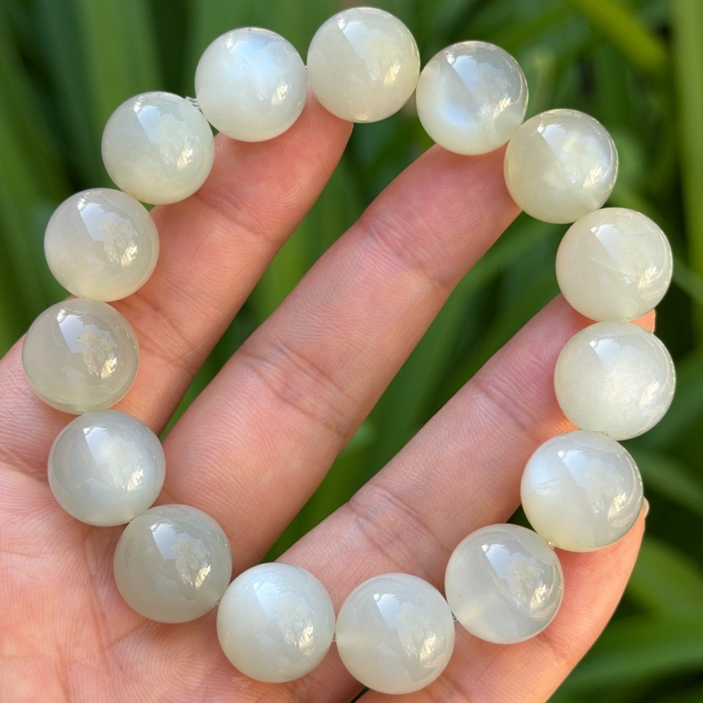 14.5mm‎ stretchable high quality flashy silver moonstone bracelet 0610